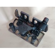 Пристрій для виведення спусків з можливістю обробки коротких клинків 