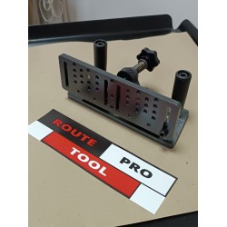 Пристосування для виведення спусків на клинку ножа 